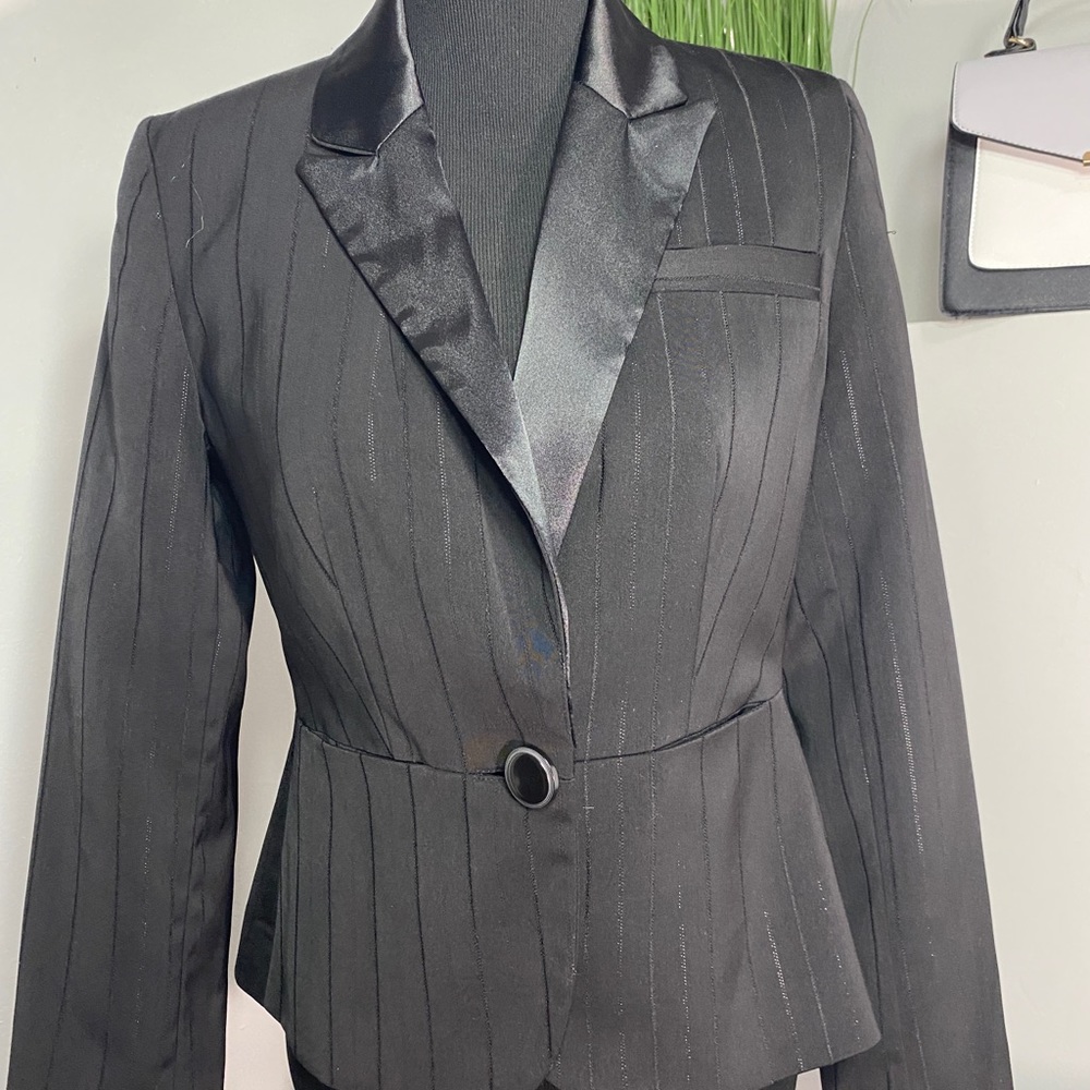 APOSTROPHE Woman's Business suit